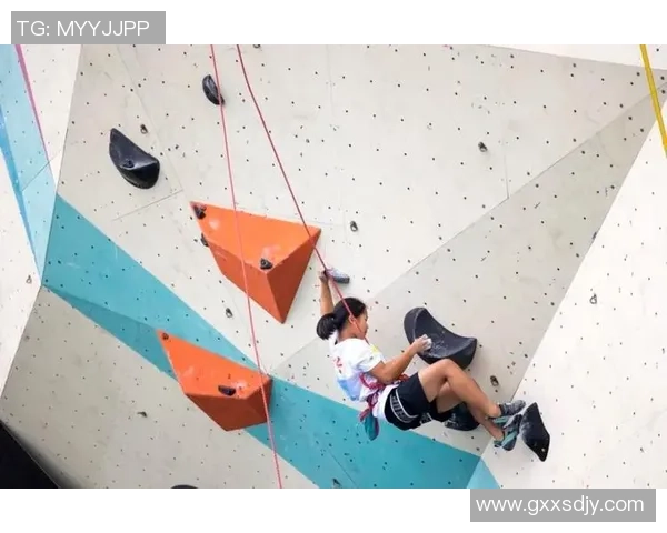 成都攀岩队灵活性变革引发热议探索攀岩运动的新发展方向 成都攀岩队灵活性变革引发热议探索攀岩运动的新发展方向